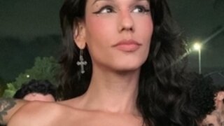 Bella Valença's Live Cam
