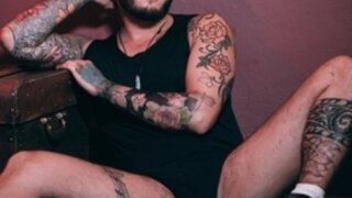 Léo Ferraz Tatto's Live Cam