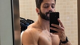 Jamal Malik's Live Cam