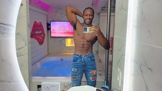 AnthonyRome's Live Cam