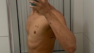 Bueno 22cm's Live Cam