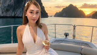 MiyakaHitomi's Live Cam