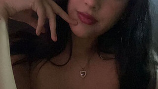 Reyna444's Live Cam