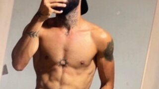 Vinny Boy's Live Cam