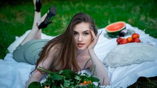 MiyaaMoon's Live Cam