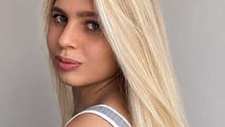 Clara Medelim's Live Cam