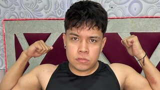 AdrianWalker's Live Cam