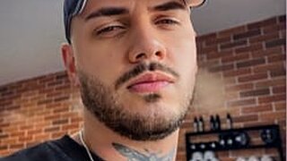 Theus Barber's Live Cam