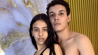 JulianaAndRoberto's Live Cam