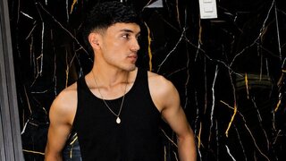 AronnDark's Live Cam