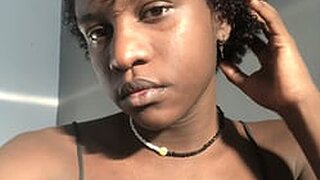 Elize Trans Girl's Live Cam