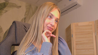 SandraWilkerson's Live Cam