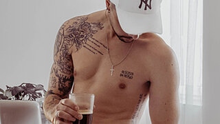 monsieurguitsxx's Live Cam