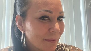 LouiseJuiliet's Live Cam