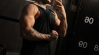 Body Men 20's Live Cam