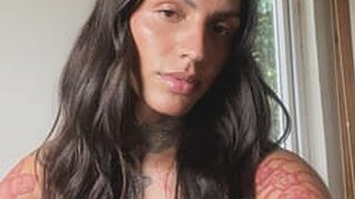 Kin Violeta's Live Cam