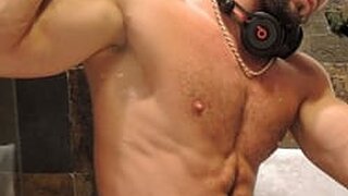 Sarado Macho's Live Cam