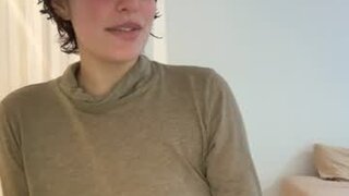 freckledeer's Live Cam
