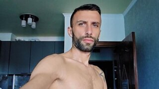 GeorgeNehme's Live Cam